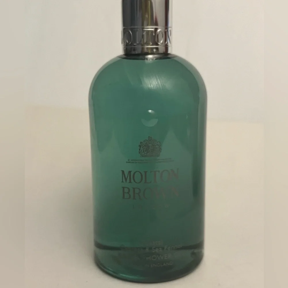 Molton Brown Coastal Cypress & Sea Fennel Bath & Shower Gel 300 ml